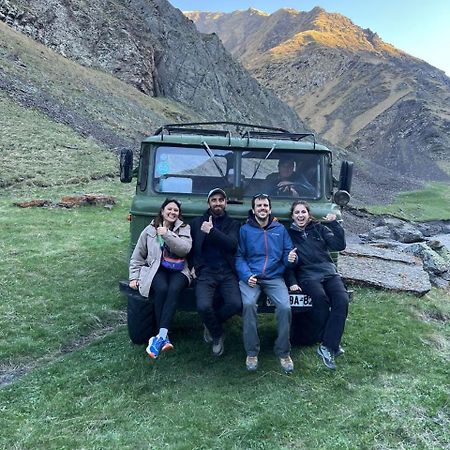 Xinaliq Khinalig Izzet'S Riverside Home Stay Экстерьер фото