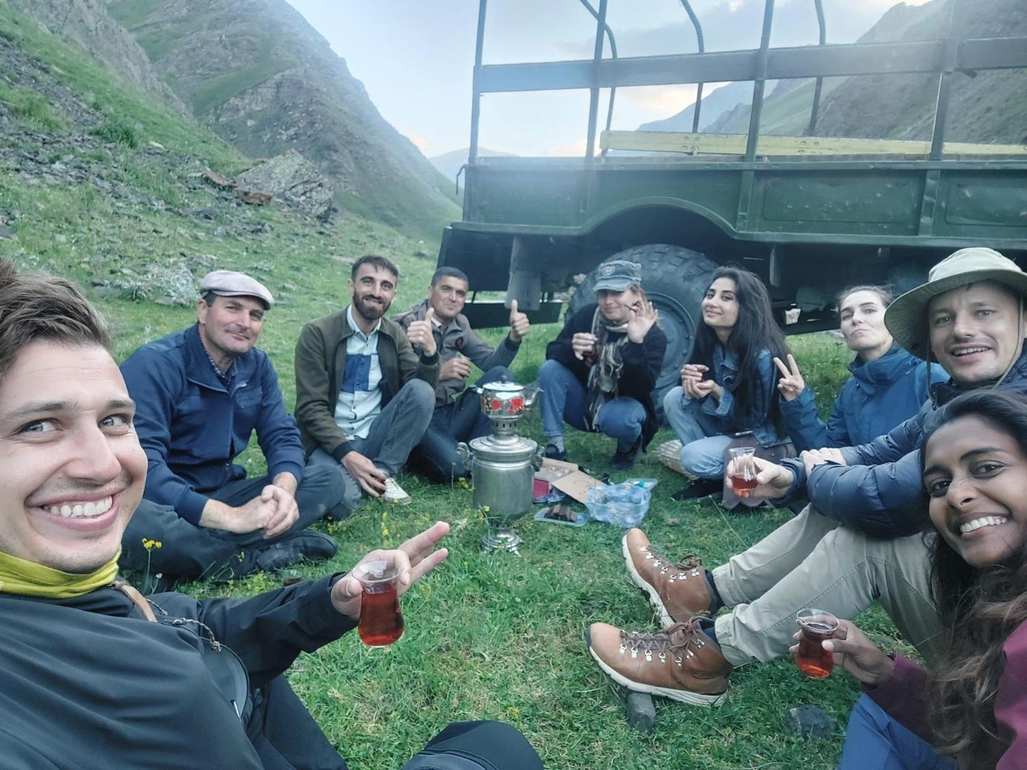 Xinaliq Khinalig Izzet'S Riverside Home Stay Экстерьер фото