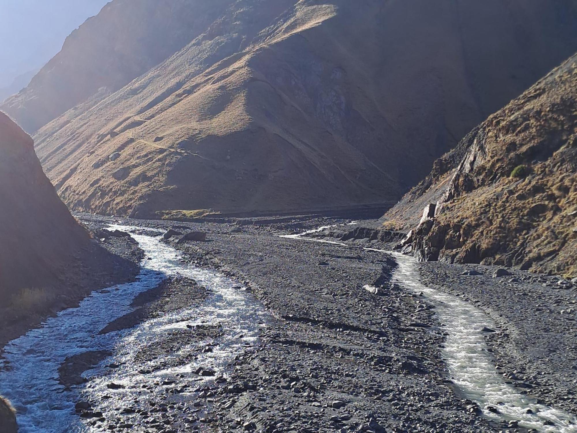 Xinaliq Khinalig Izzet'S Riverside Home Stay Экстерьер фото
