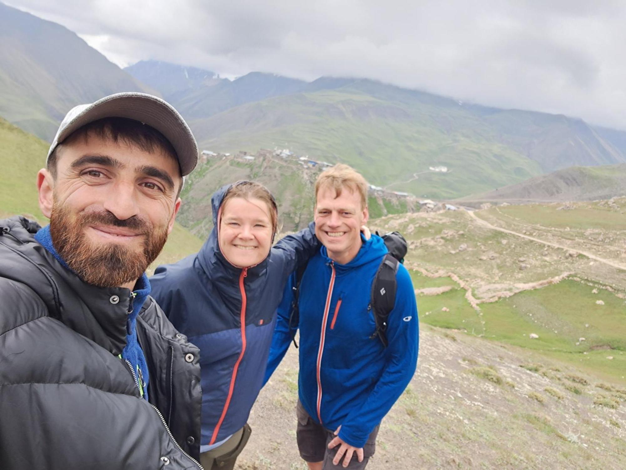 Xinaliq Khinalig Izzet'S Riverside Home Stay Экстерьер фото