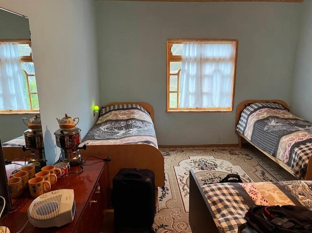 Xinaliq Khinalig Izzet'S Riverside Home Stay Экстерьер фото