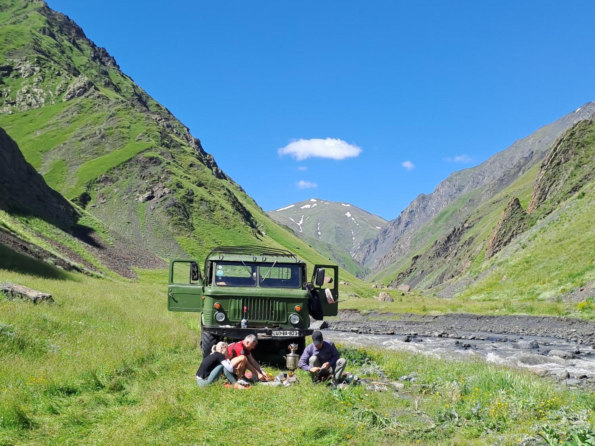 Xinaliq Khinalig Izzet'S Riverside Home Stay Экстерьер фото